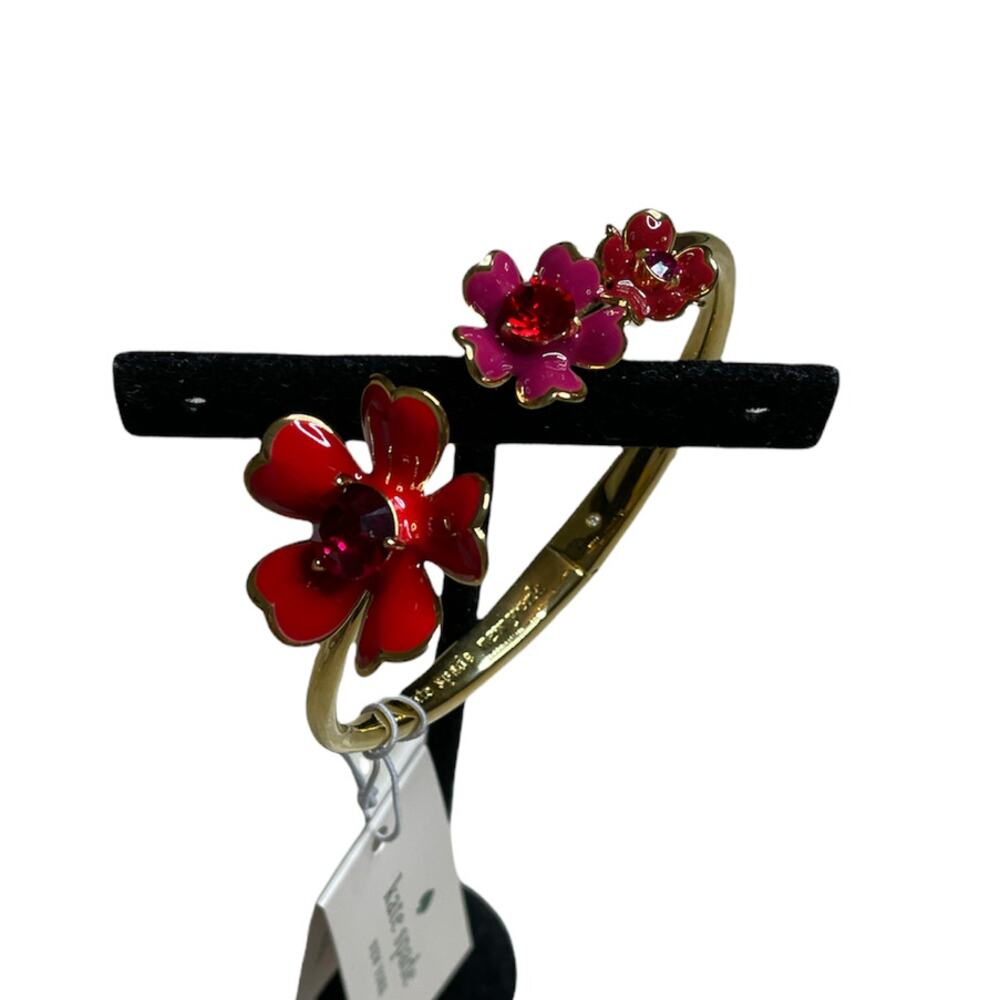 Kate Spade blushing blooms hinged cuff Bracelet Red / Gold tone